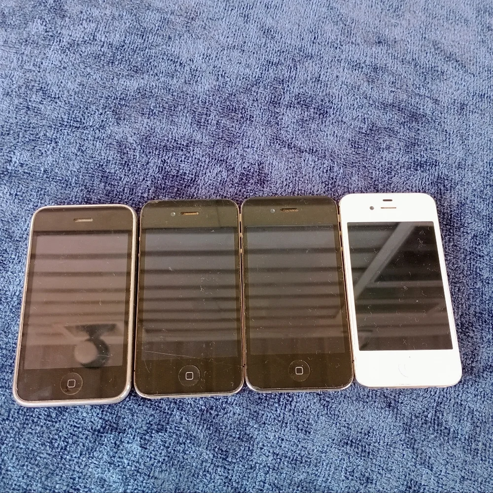 iPhone ( For parts only ) !!!